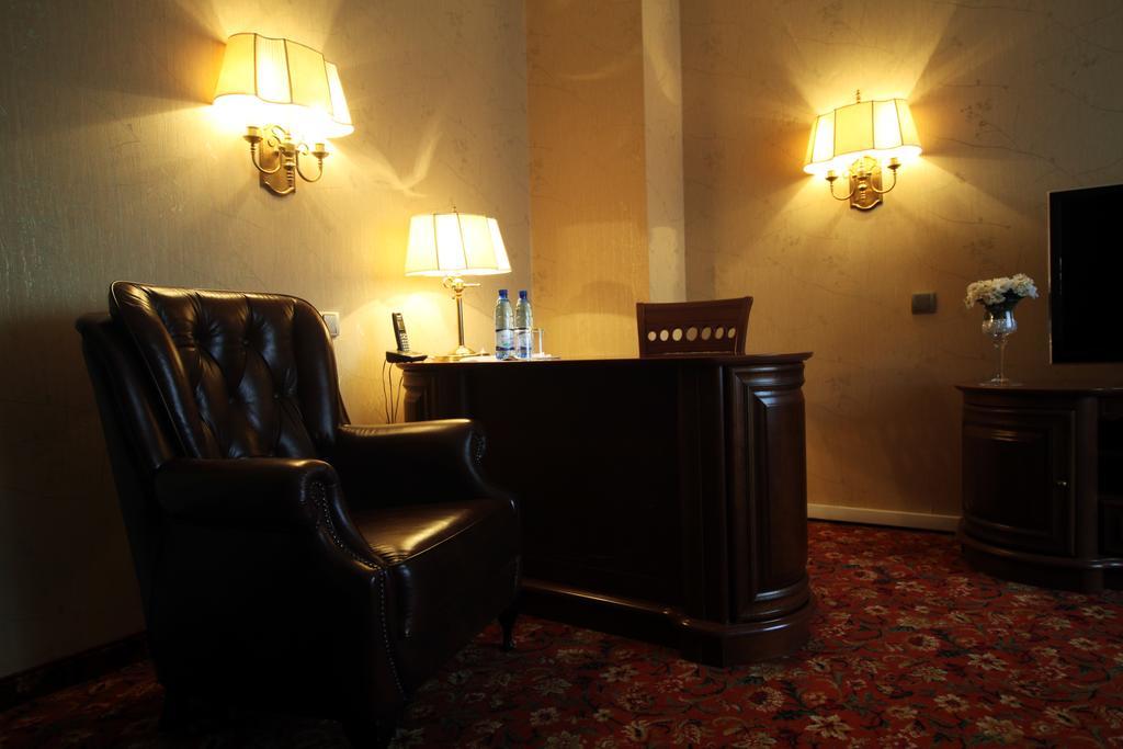 Hotel بوتسك المظهر الخارجي الصورة