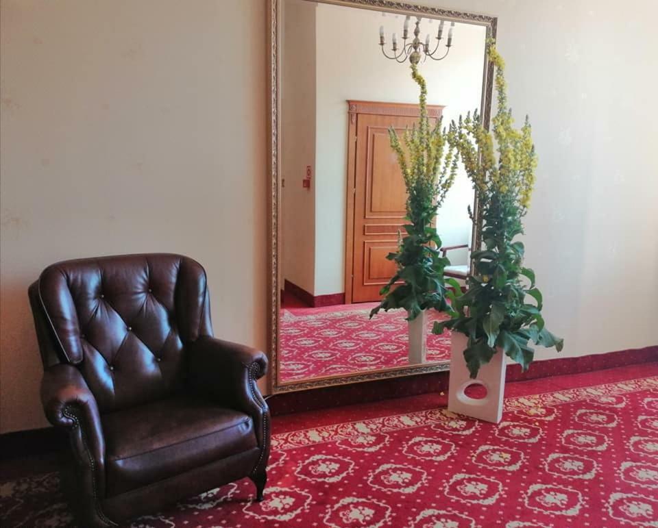 Hotel بوتسك المظهر الخارجي الصورة